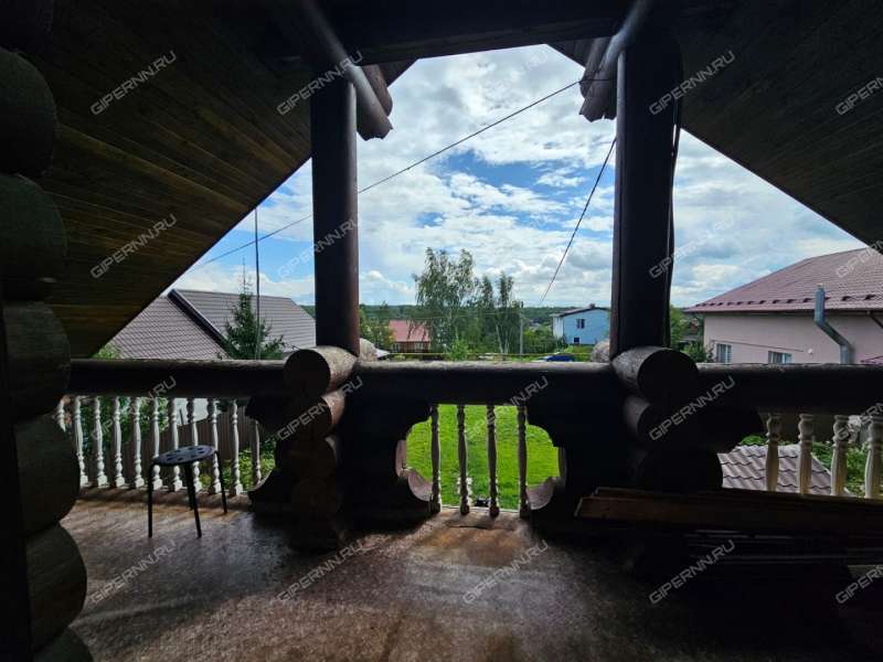 дом на деревня Ройка