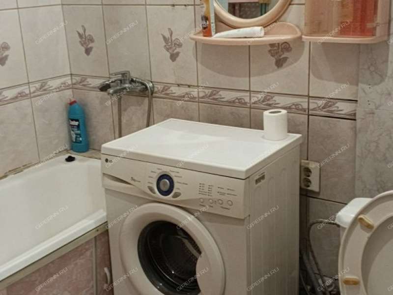 двухкомнатная квартира в 2-м микрорайоне дом 27 город Кстово