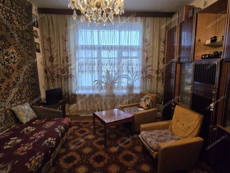 трёхкомнатная квартира на улице Ярошенко дом 1