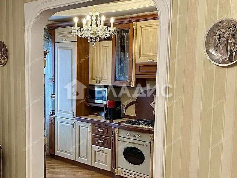 четырёхкомнатная квартира на улице Дунаева дом 8