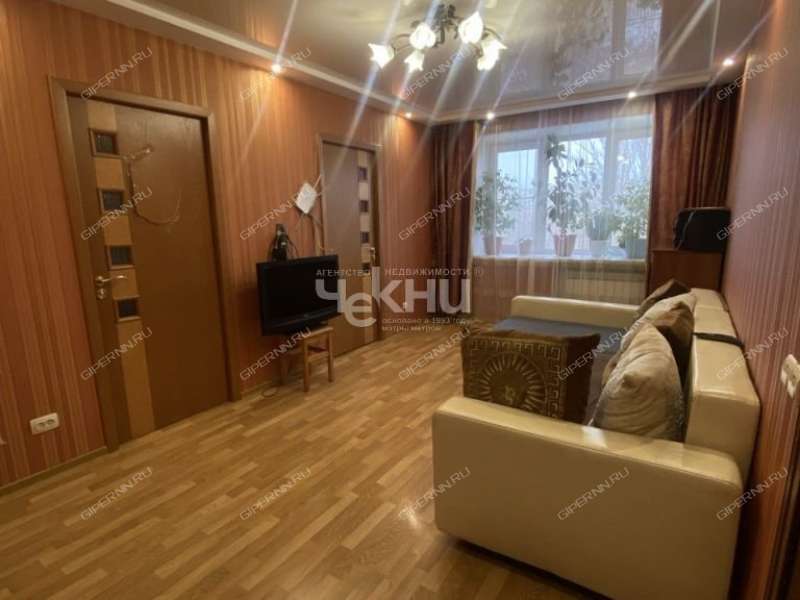 четырёхкомнатная квартира на Львовской улице дом 3