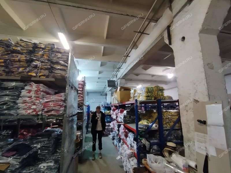 помещение под склад на Деловой улице