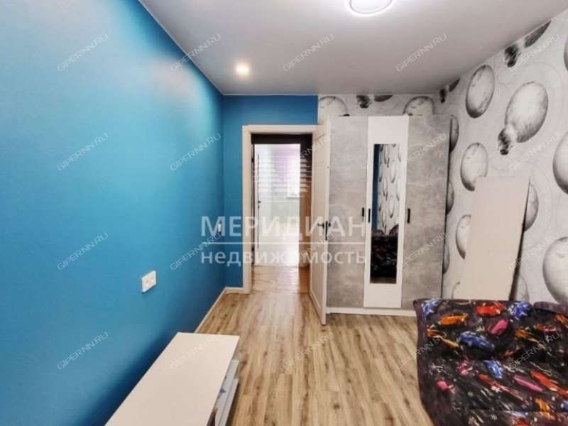 трёхкомнатная квартира на улице Ивана Чугурина дом 1