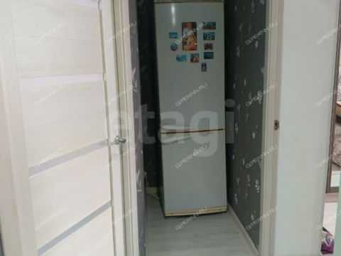 2-komnatnaya-ul-melnikova-pecherskogo-d-8 фото