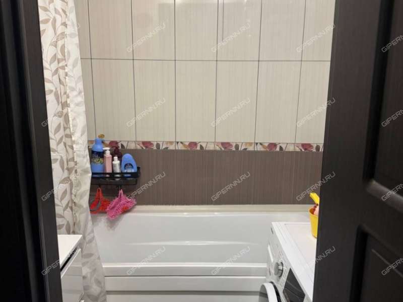 трёхкомнатная квартира на Школьной улице дом 54 посёлок Ждановский