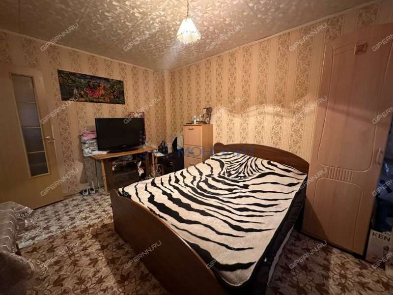 дом на -