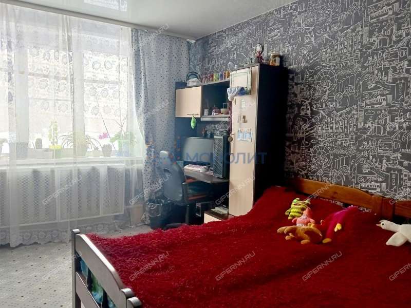 четырёхкомнатная квартира на проспекте Бусыгина дом 50