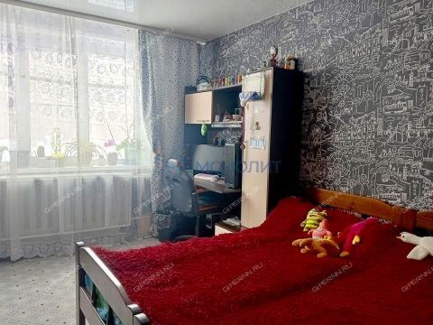 4-komnatnaya-prosp-busygina-d-50 фото