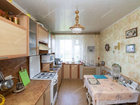 3-komnatnaya-b-r-zarechnyy-d-3 фото