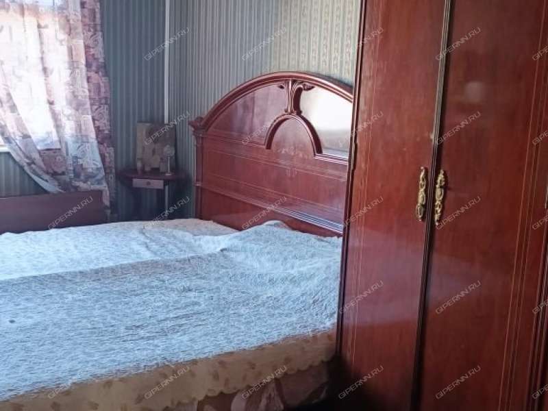 трёхкомнатная квартира на улице Карла Маркса дом 32