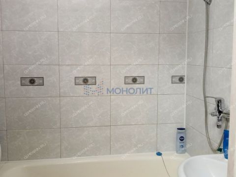 4-komnatnaya-prosp-busygina-d-50 фото