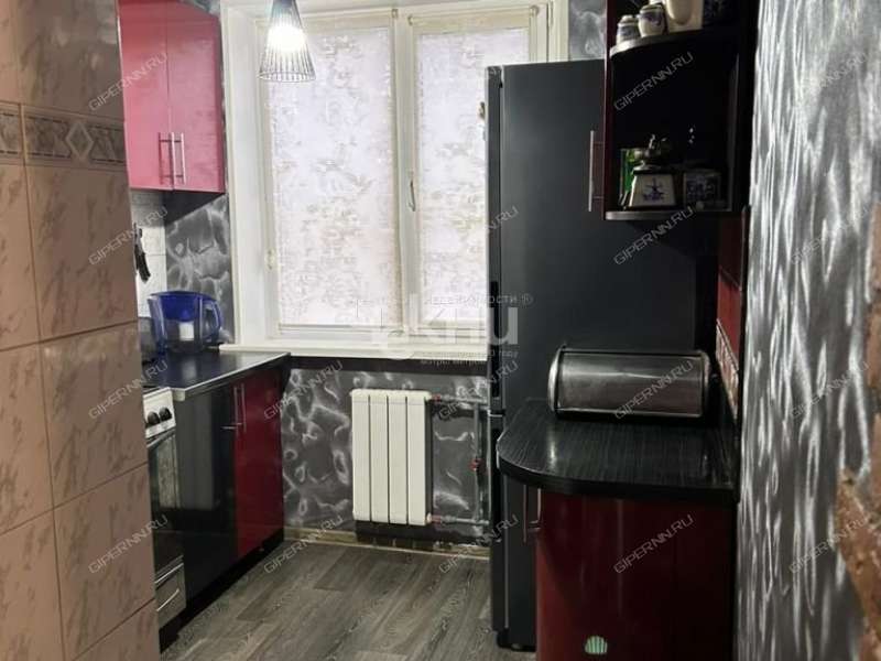 трёхкомнатная квартира на улице Бурденко дом 19