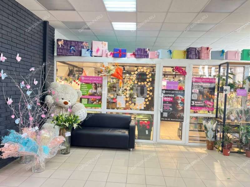 помещение под торговую площадь на проспекте Кораблестроителей