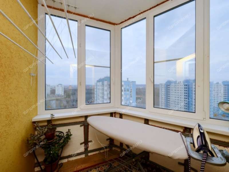 трёхкомнатная квартира на улице Янки Купалы дом 42