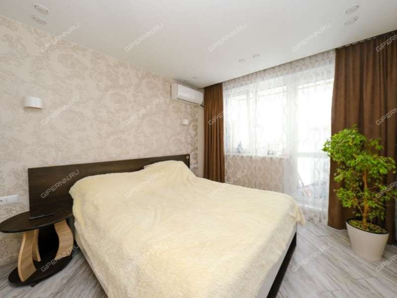 трёхкомнатная квартира на проспекте Бусыгина дом 9