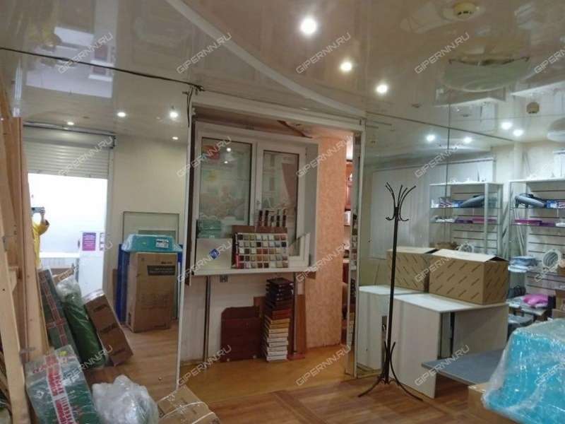 помещение под торговую площадь на Бекетова ул. 27