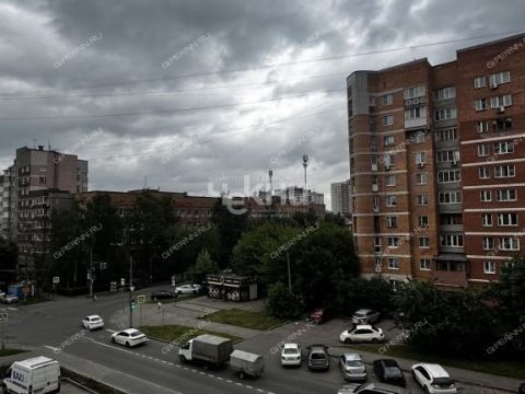 3-komnatnaya-ul-poltavskaya-d-15 фото