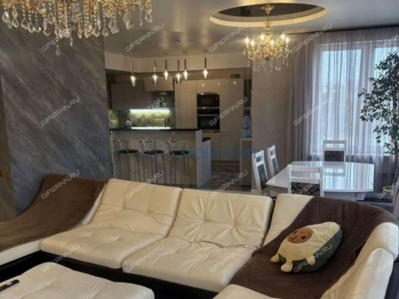 трёхкомнатная квартира на Казанской набережной дом 5