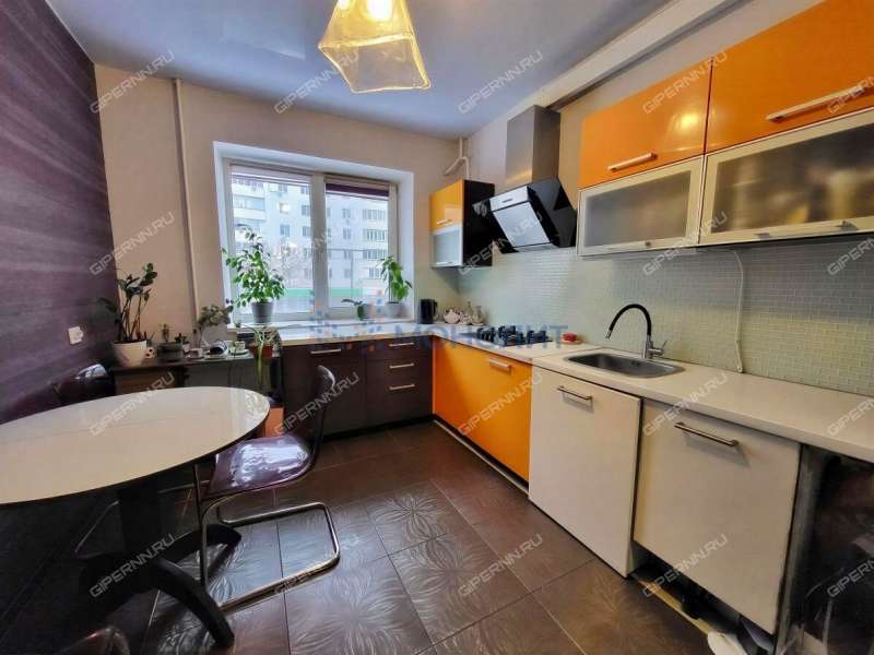 трёхкомнатная квартира на Витебской улице дом 11