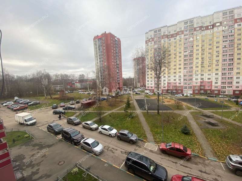 двухкомнатная квартира на бульваре 60-летия Октября дом 23 к1