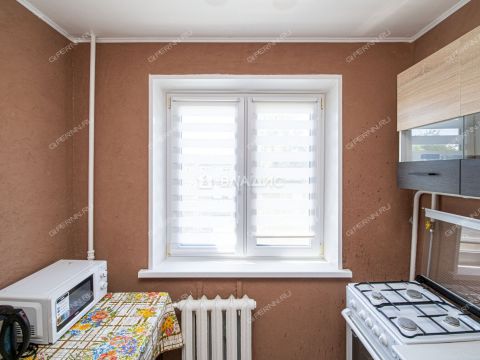 2-komnatnaya-ul-geroya-chugunova-d-5a фото