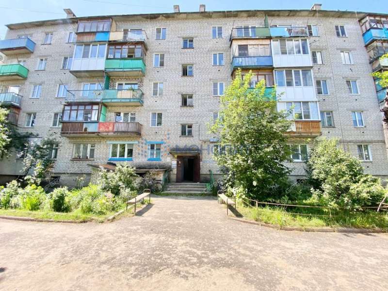 однокомнатная квартира на улице Набережная дом 9 посёлок Октябрьский