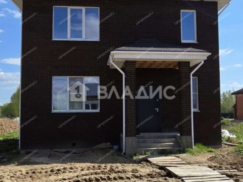 дом на улице Героя Бадина деревня Оманово