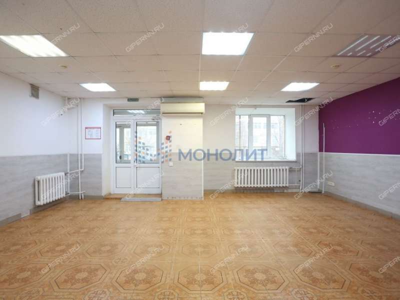 помещение под помещение свободного назначения, недвижимость под салоны красоты на улице Родионова