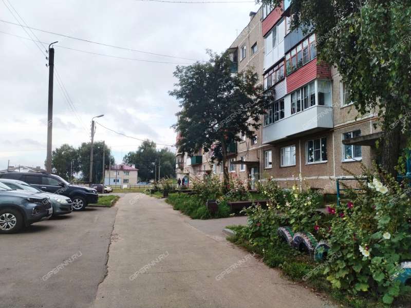 четырёхкомнатная квартира на 3 деревня Подлесово