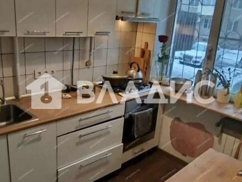трёхкомнатная квартира на улице Адмирала Васюнина дом 12 к3