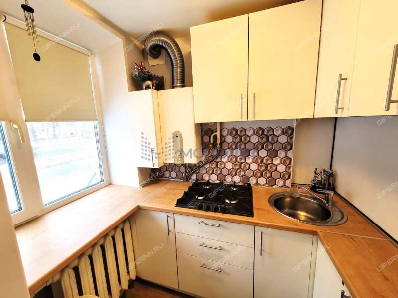 двухкомнатная квартира на улице Сутырина дом 18