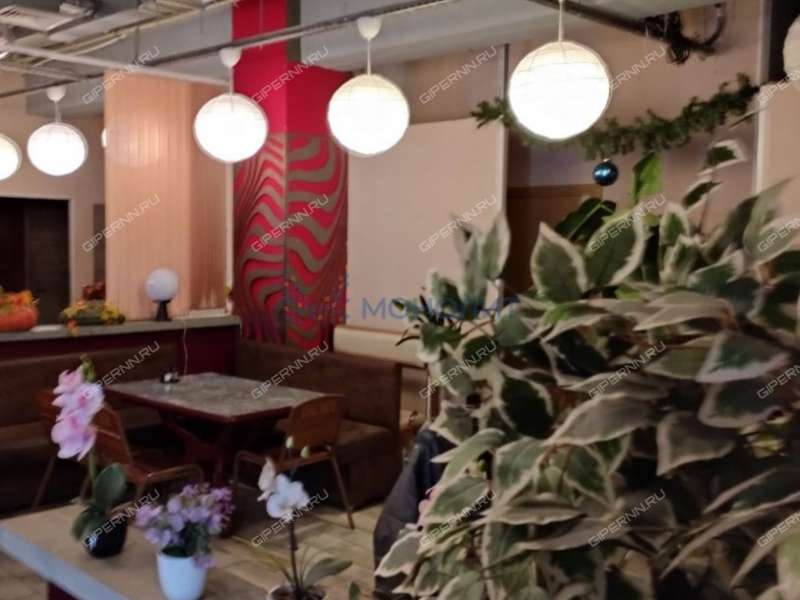 помещение под помещение свободного назначения, торговую площадь на улице Веденяпина