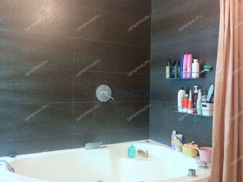 трёхкомнатная квартира на бульваре Академика Королёва дом 8