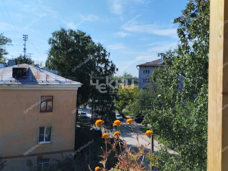 трёхкомнатная квартира на улице Искры дом 3