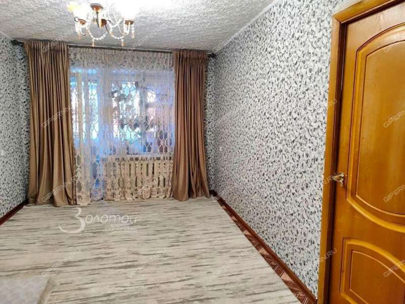 трёхкомнатная квартира на Литературной улице дом 20а