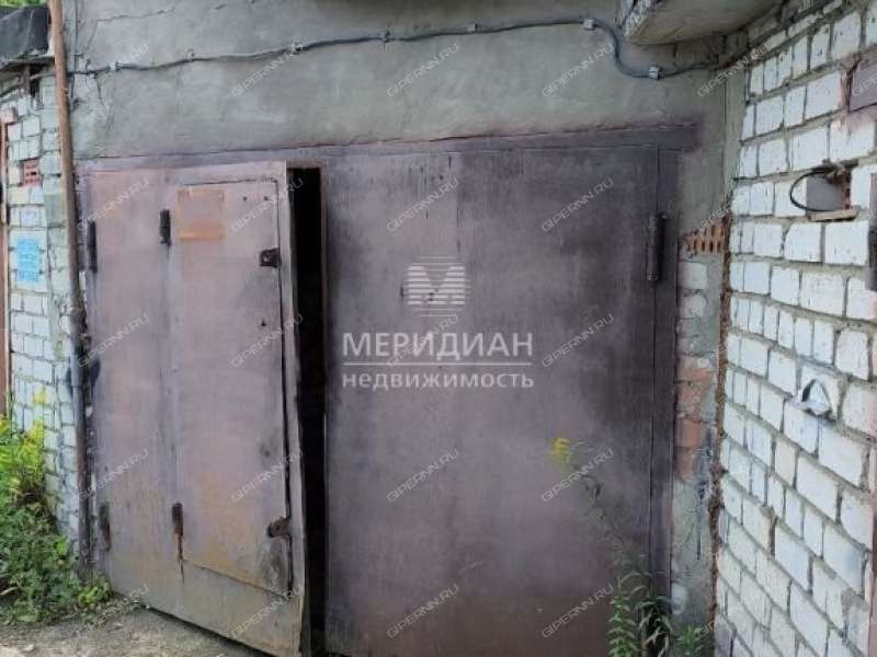 гараж на улице Бринского