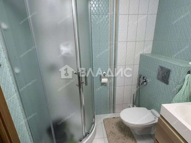 трёхкомнатная квартира на Первоцветной улице дом 6