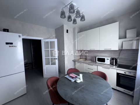 3-komnatnaya-ul-bogdanovicha-d-4-k1 фото