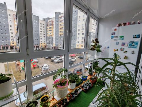 1-komnatnaya-ul-8-marta-d-28 фото
