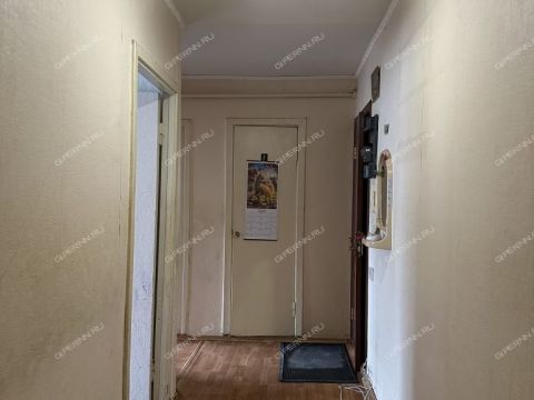 3-komnatnaya-ul-strokina-d-11 фото