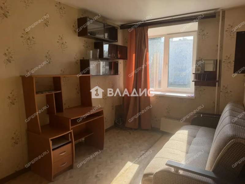 комната в доме 42 на улице Бурденко