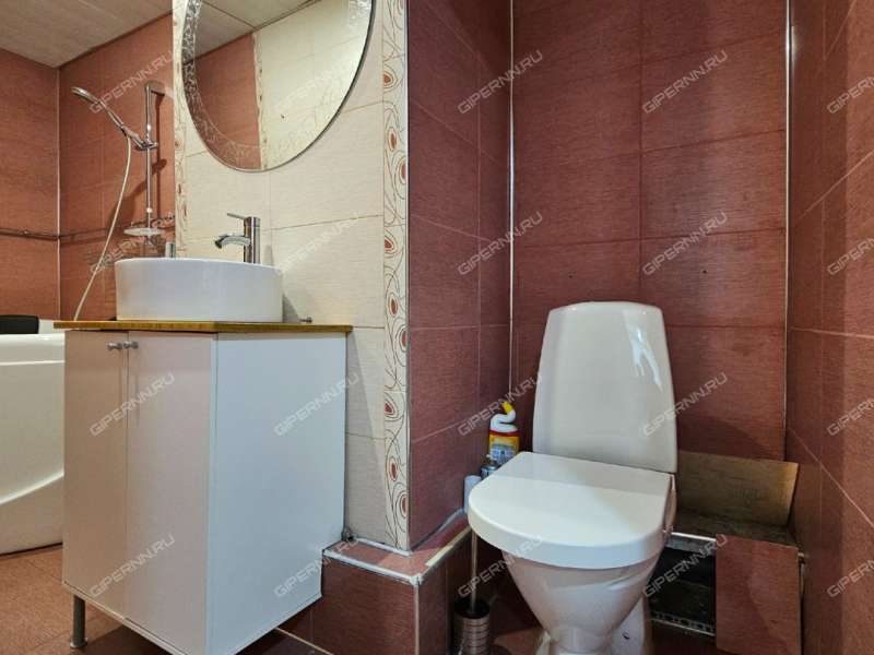 однокомнатная квартира на Волжской набережной дом 10в