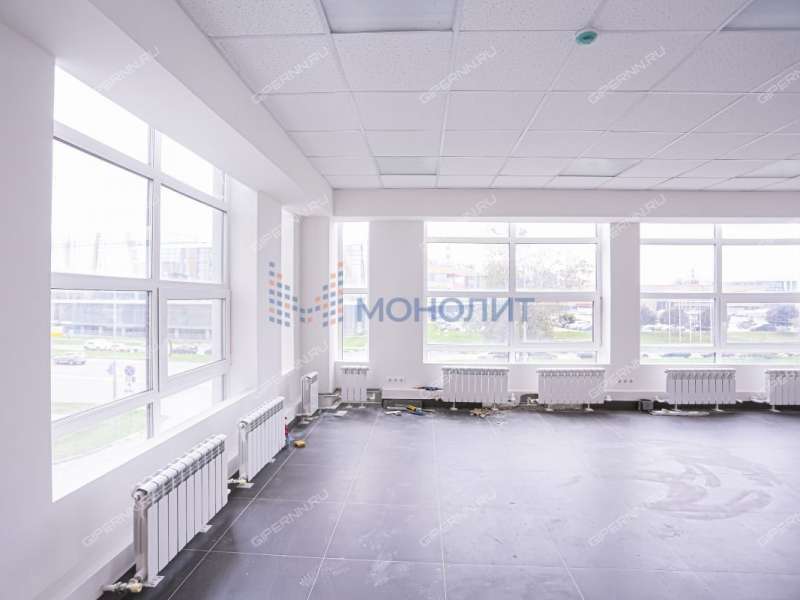 здание под недвижимость под медицинские учреждения, недвижимость под образовательные учреждения на улице Родионова