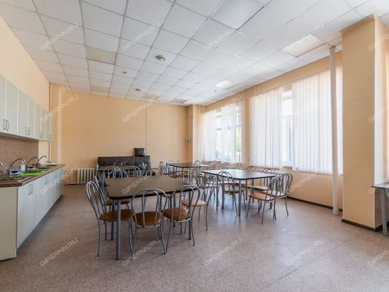 здание под офис на улице Маршала Казакова