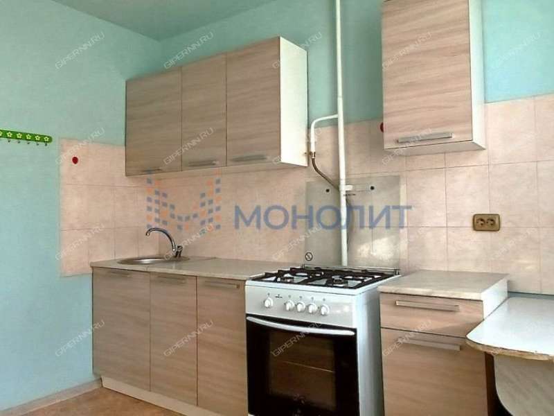 двухкомнатная квартира на улице Верхнепечёрская дом 12