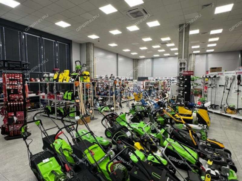 здание под торговую площадь, недвижимость под автобизнес на проспекте Гагарина