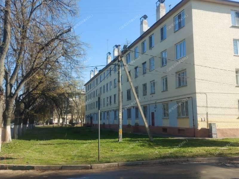 трёхкомнатная квартира на проспекте Кирова дом 29