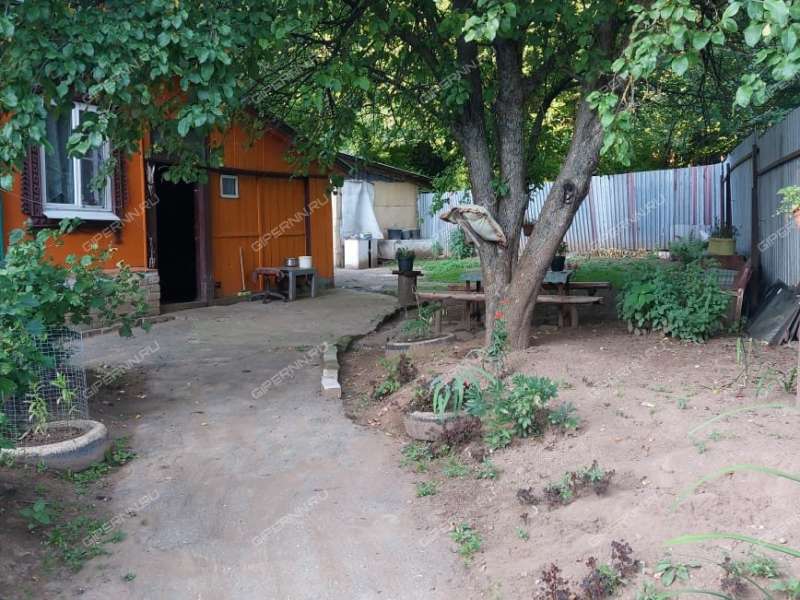 дом в Парниковом переулке