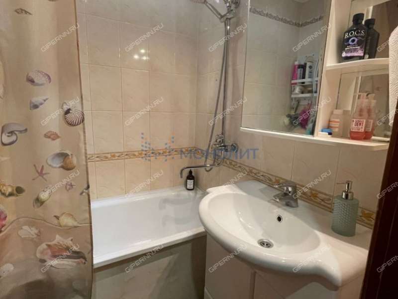 трёхкомнатная квартира на улице Верхнепечёрская дом 1 к1