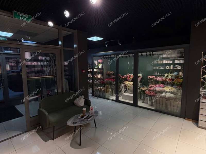 помещение под торговую площадь на улице Максима Горького